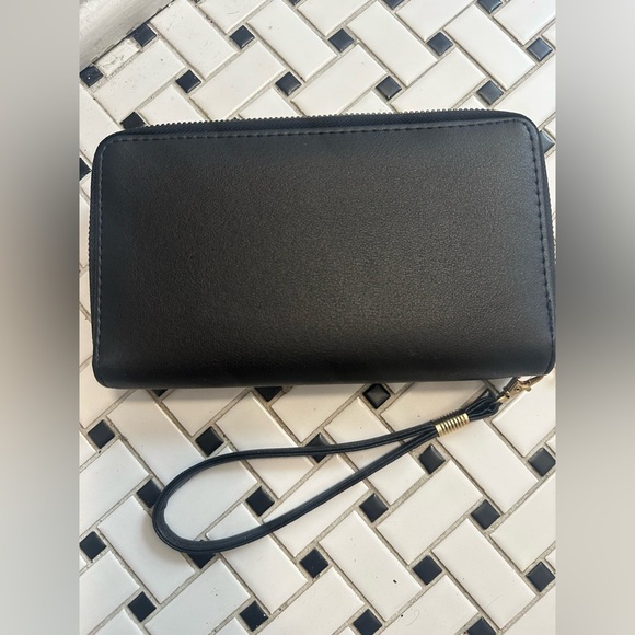 Black Wallet with Gold Accent - Picture 6 of 6